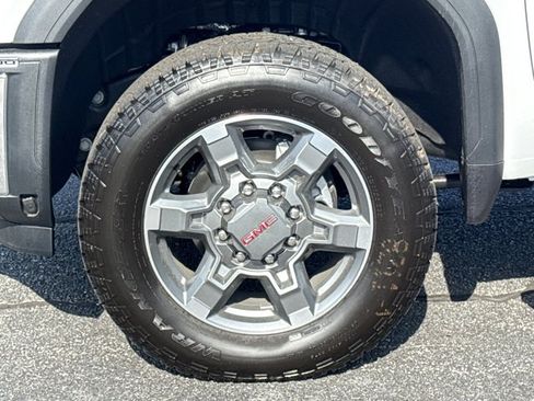 New 2026 GMC Sierra 2500 SLT w/ SLT Premium Package AWD/4WD image 17