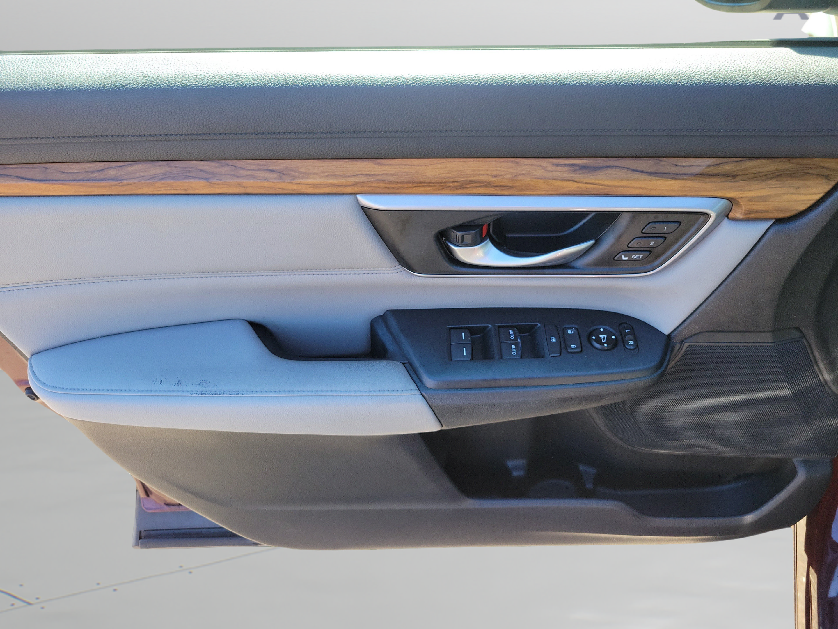 Used 2017 Honda CR-V EX-L image 23