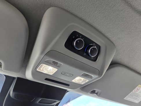 Used 2024 Ford Transit 350 XLT image 27