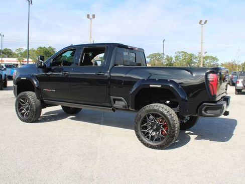 Used 2024 GMC Sierra 2500 AT4 w/ AT4 Premium Plus Package image 7