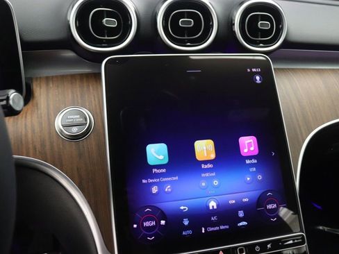 Used 2025 Mercedes-Benz C 300 4MATIC Sedan image 11