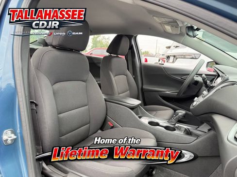 Used 2025 Chevrolet Malibu LT FWD image 30