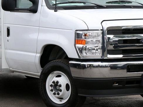 New 2026 Ford E-450 and Econoline 450 Super Duty w/ Power Equipment Group RWD image 3