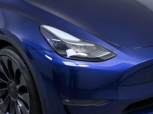 Used 2023 Tesla Model Y Performance AWD/4WD image 35