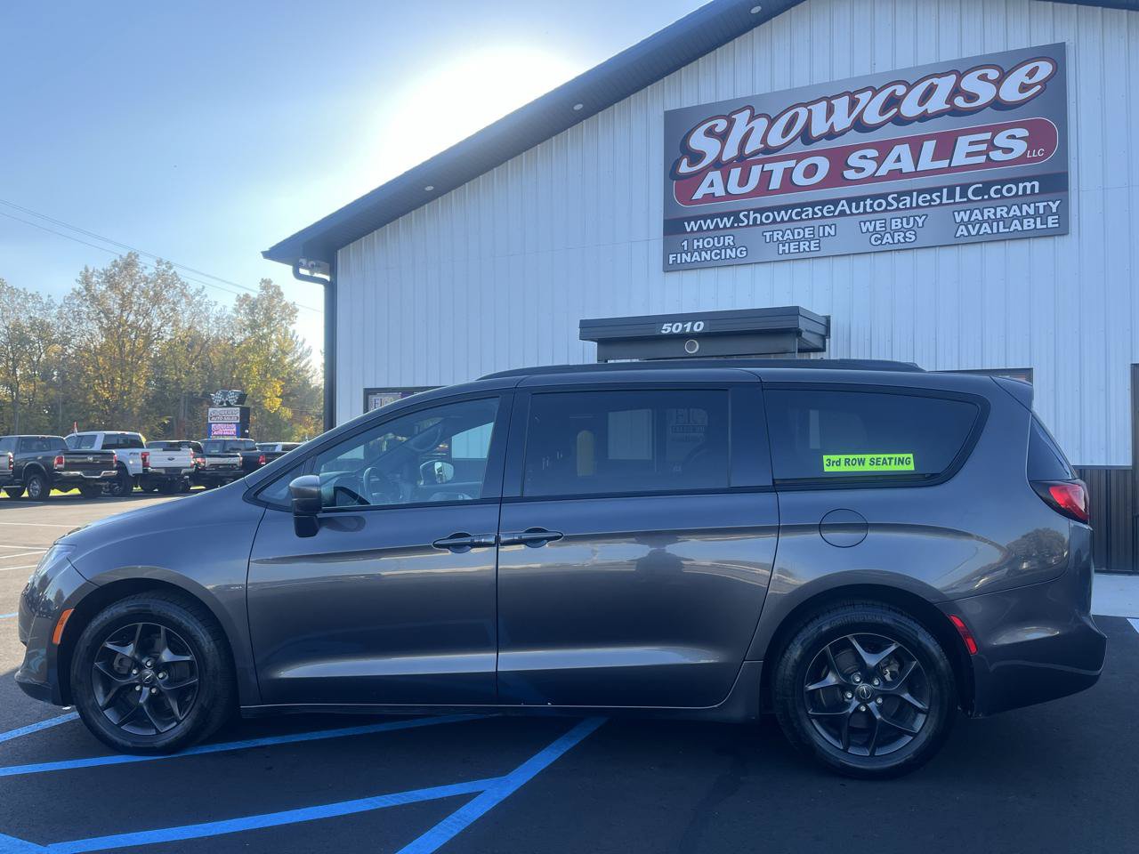 Used 2019 Chrysler Pacifica Touring-L w/ S Appearance Package FWD image 8
