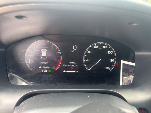 Certified 2025 Honda HR-V Sport image 14