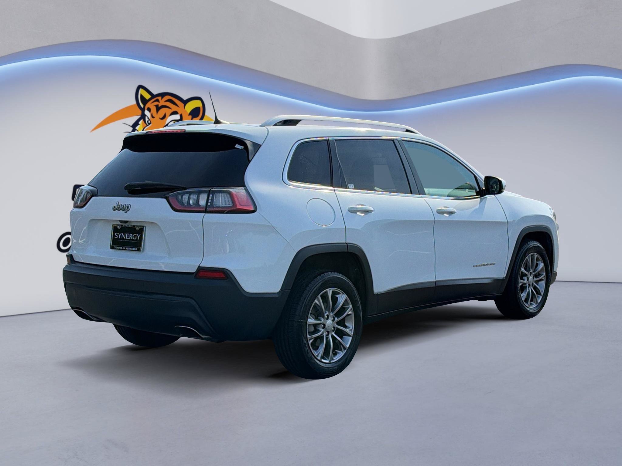 Used 2020 Jeep Cherokee Latitude Lux w/ Quick Order Package 2YH Lux FWD image 5