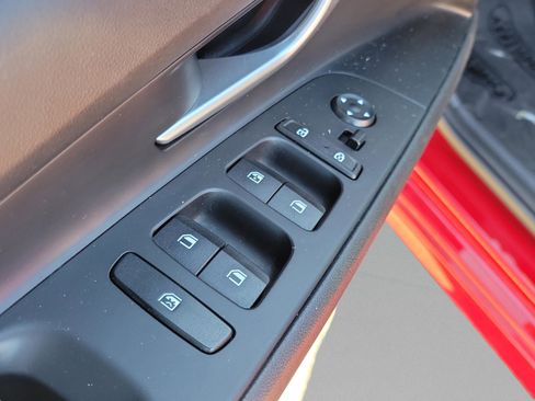 Used 2022 Hyundai Elantra SEL w/ Convenience Package image 17