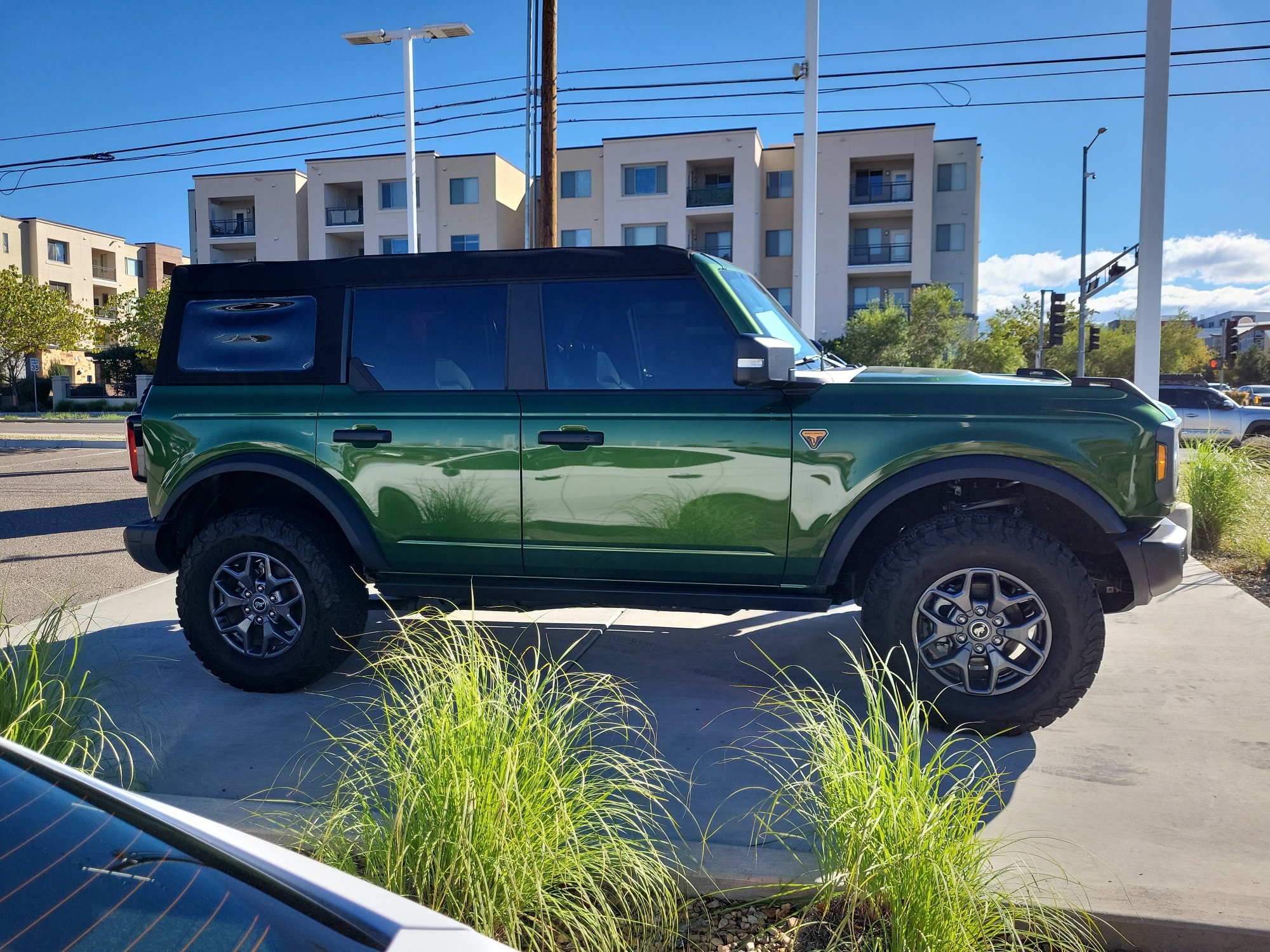Used 2025 Ford Bronco Badlands AWD/4WD image 6