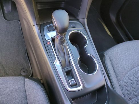 Used 2022 Chevrolet Equinox LT image 15