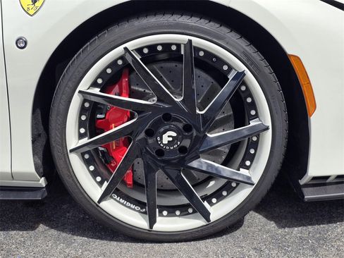 Used 2022 Ferrari F8 Tributo image 11