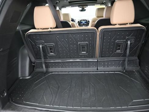 Used 2023 Chevrolet Traverse Premier w/ LPO, Floor Liner Package AWD/4WD image 27