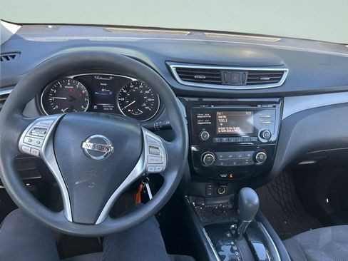 Used 2016 Nissan Rogue S FWD image 27