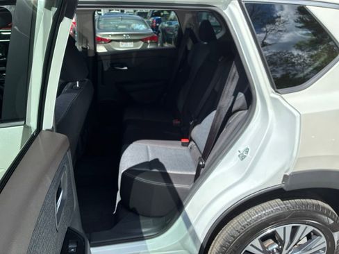 Certified 2023 Nissan Rogue SV AWD/4WD image 22
