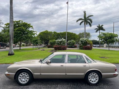 Used 2000 Jaguar XJ8 RWD image 5