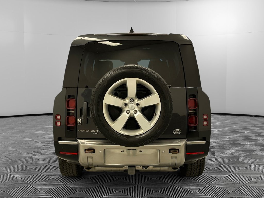 Used 2023 Land Rover Defender 130 SE AWD/4WD image 6