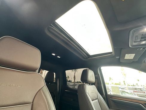 Used 2023 GMC Sierra 1500 Denali w/ Denali Reserve Package image 17