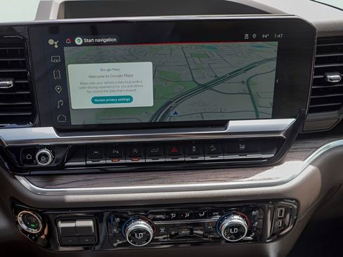 New 2026 GMC Sierra 1500 SLT image 13