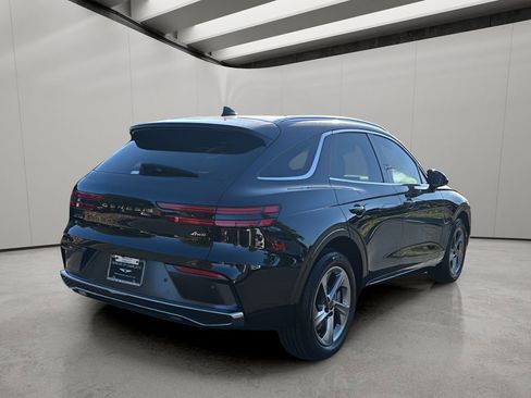Certified 2026 Genesis GV70 2.5T AWD/4WD image 5