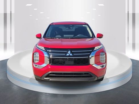 New 2026 Mitsubishi Outlander ES FWD image 2