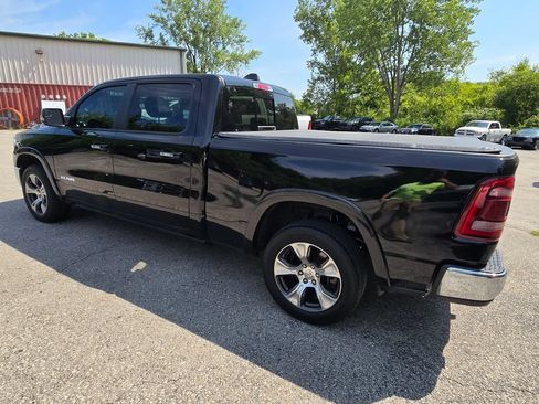 Used 2019 RAM 1500 Laramie AWD/4WD image 4