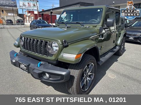 Used 2024 Jeep Wrangler Unlimited w/ Convenience Group AWD/4WD image 3
