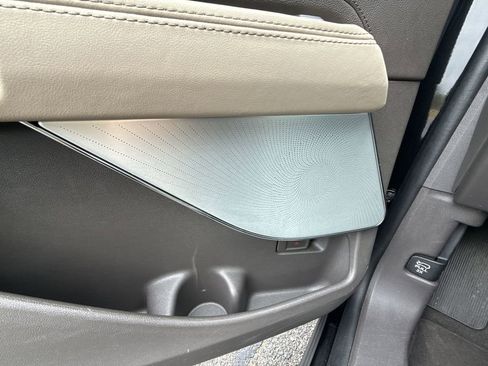 Used 2023 Lincoln Aviator Reserve w/ Equipment Group 201A image 31