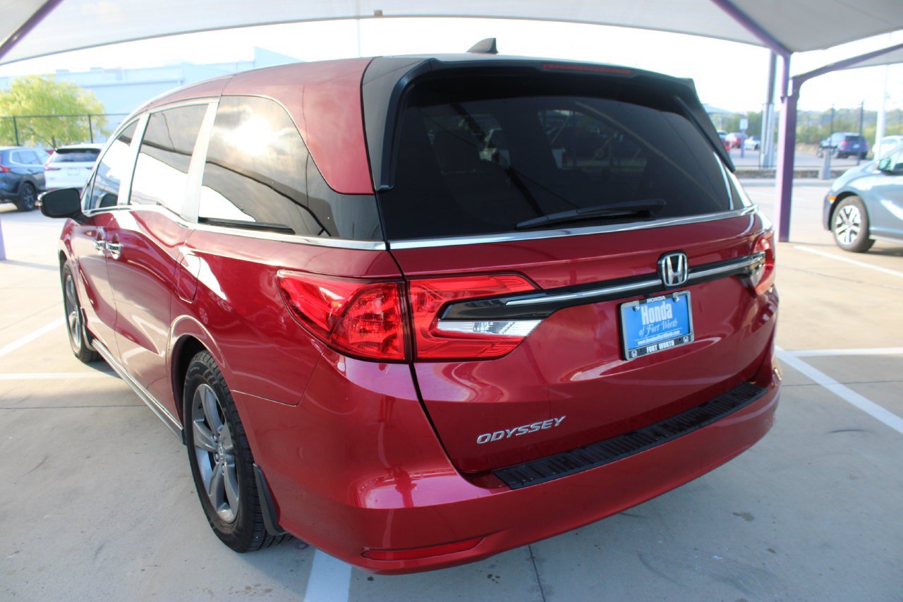 Used 2024 Honda Odyssey EX image 3