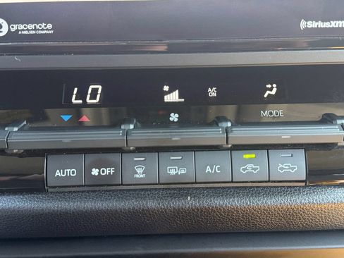 Used 2024 Toyota Tundra SR AWD/4WD image 21