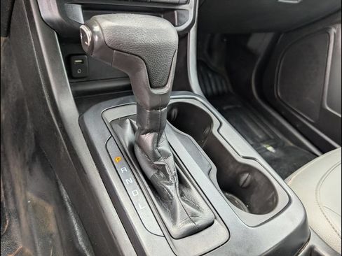 Used 2017 Chevrolet Colorado W/T w/ WT Convenience Package AWD/4WD image 9