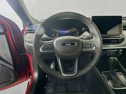 Certified 2025 Jeep Compass Limited AWD/4WD image 18
