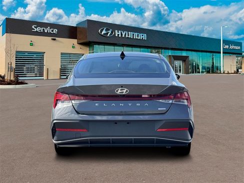 New 2026 Hyundai Elantra Blue image 6