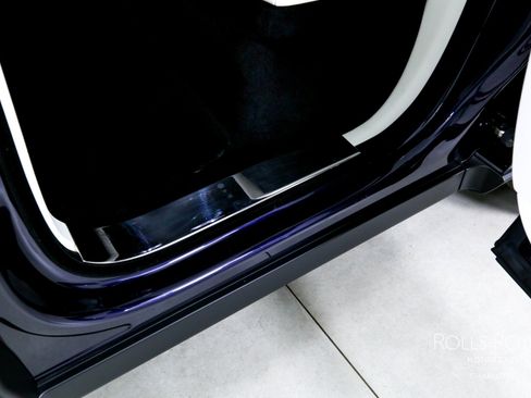 Used 2023 Rolls-Royce Cullinan image 21