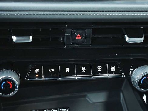 New 2026 Chevrolet Suburban Z71 w/ Comfort Package image 20