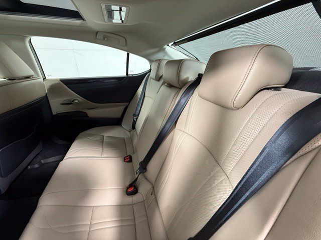 Used 2019 Lexus ES 350 w/ Accessory Package 2 FWD image 26