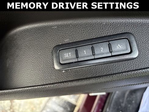 Used 2017 Chevrolet Suburban LT w/ Luxury Package image 13