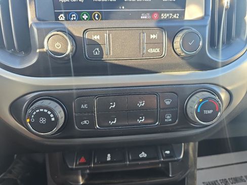 Used 2022 Chevrolet Colorado LT w/ LT Convenience Package AWD/4WD image 27