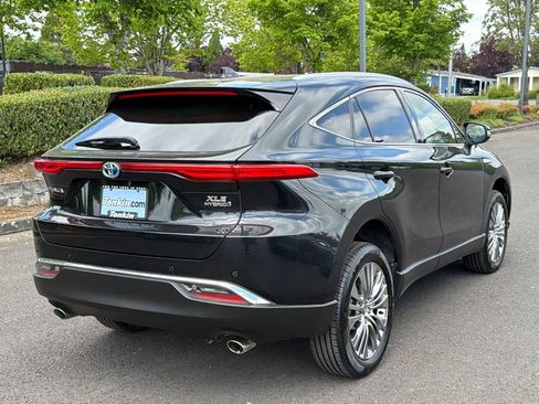 Used 2021 Toyota Venza XLE w/ Carpet Mat Package (TMS) AWD/4WD image 8