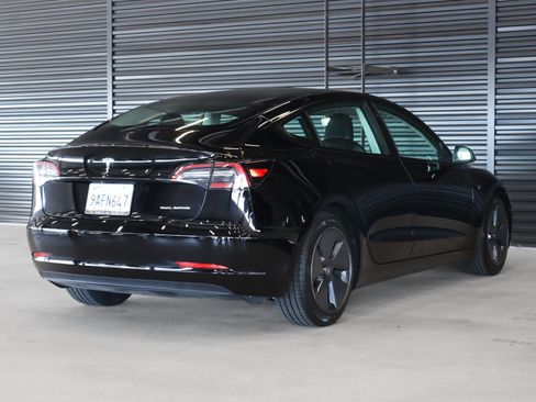 Used 2022 Tesla Model 3 Long Range AWD/4WD image 13