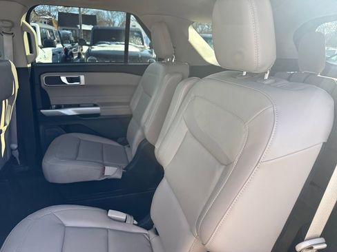 Used 2023 Ford Explorer XLT w/ Equipment Group 202A image 16