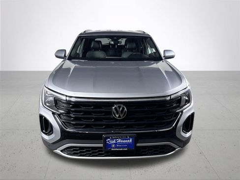 Used 2025 Volkswagen Atlas Cross Sport SE AWD/4WD image 5