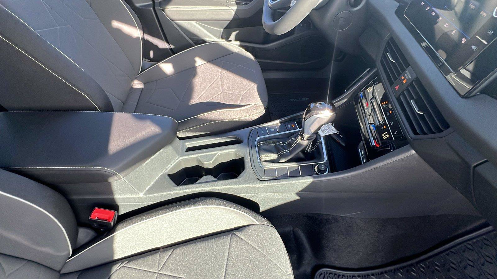 New 2027 Volkswagen Jetta Sport FWD image 17