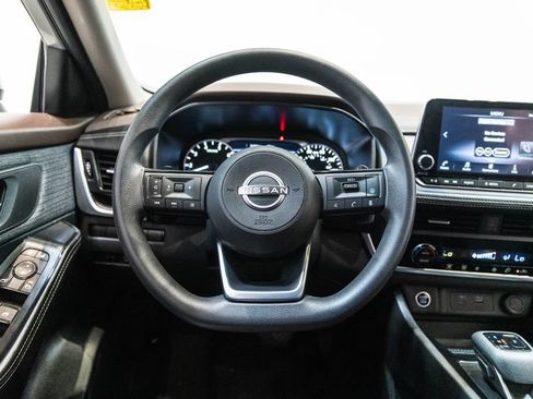 Used 2023 Nissan Rogue SV AWD/4WD image 15