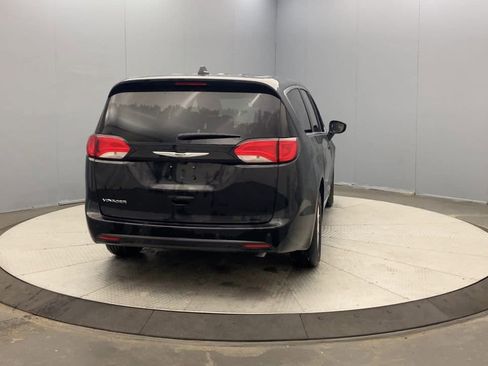 New 2026 Chrysler Voyager LX FWD image 4