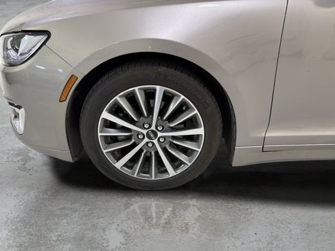 Used 2020 Lincoln MKZ w/ Convenience Package FWD image 9