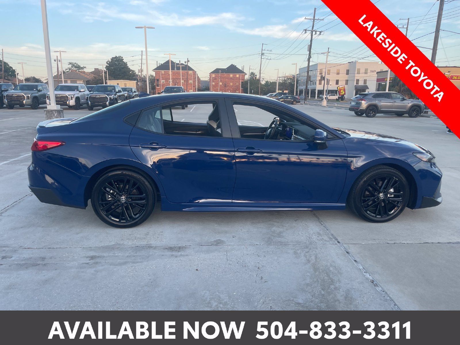 Used 2026 Toyota Camry SE w/ Multimedia Upgrade Package FWD image 7