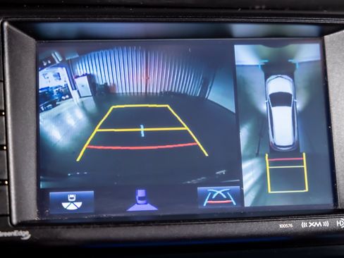 Used 2016 Toyota RAV4 SE w/ Advanced Technology Package FWD image 12
