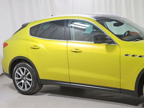 Used 2017 Maserati Levante S image 3