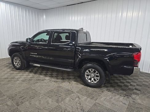 Used 2018 Toyota Tacoma SR5 image 4