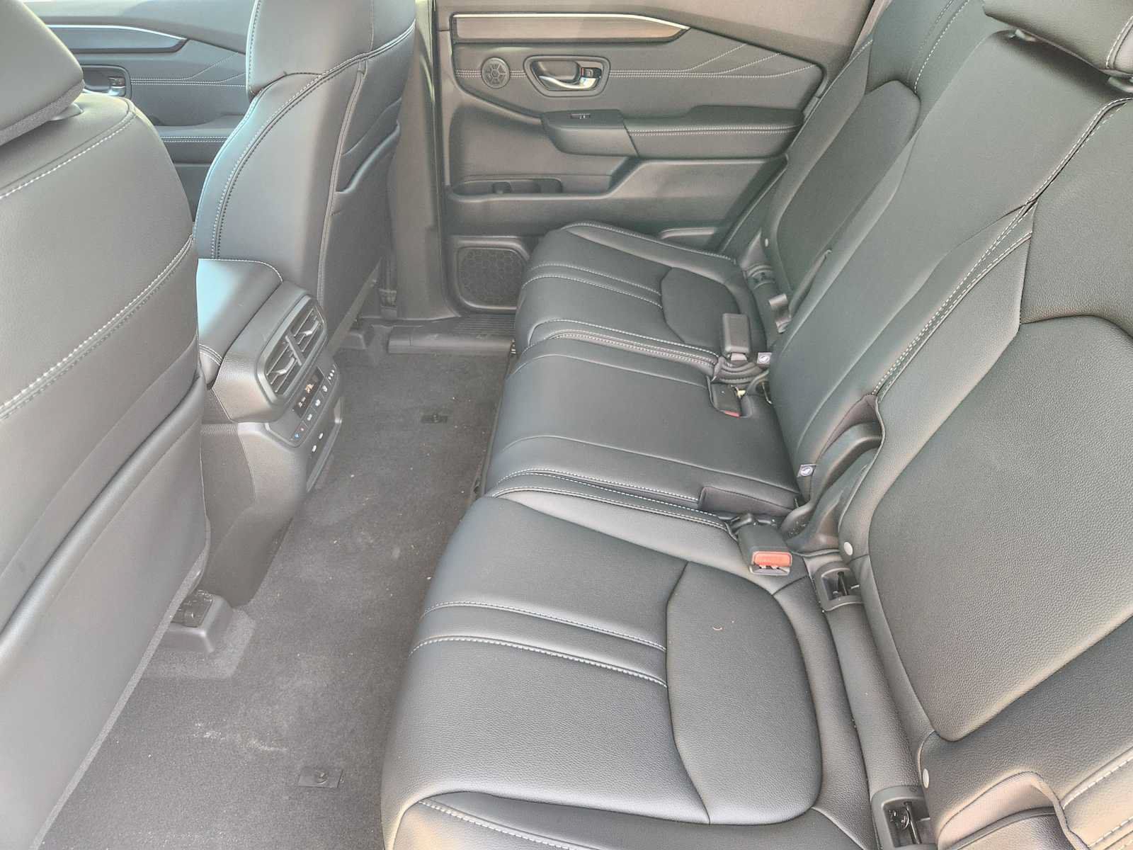 New 2026 Honda Pilot Touring image 22